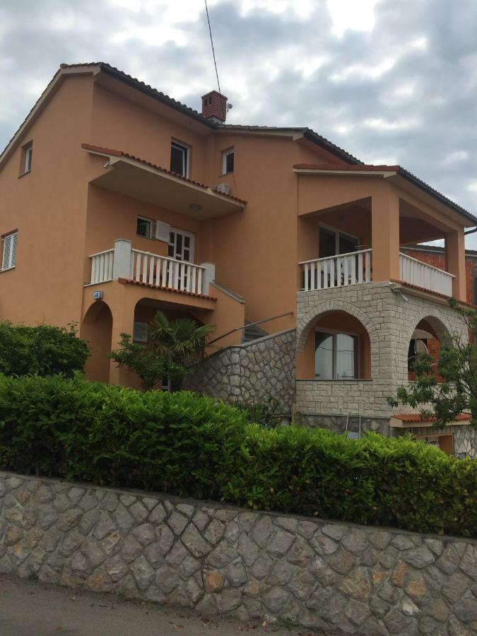 Apartman Lana Lejlighed Omišalj Eksteriør billede