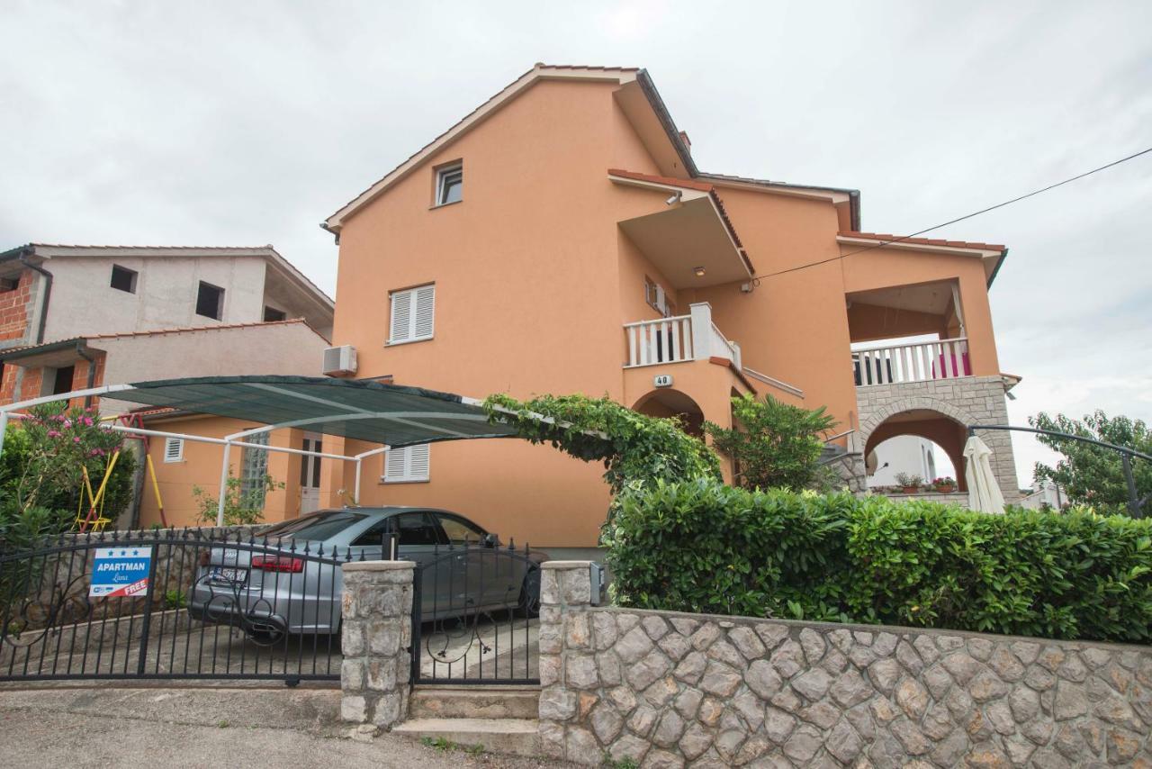 Apartman Lana Lejlighed Omišalj Eksteriør billede